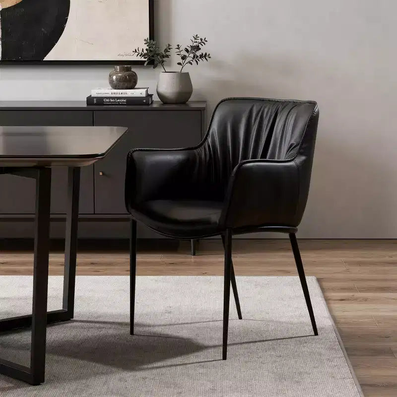 Sedia da pranzo con braccioli in similpelle nera e struttura in acciaio, 61 cm L x 63,5 cm P x 86,4 cm H